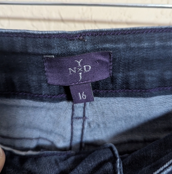 Not Your Daughter Jeans NYDJ Women 's Size 16 Bootcut Jeans Blue Lift Tuck Pants - Picture 5 of 13